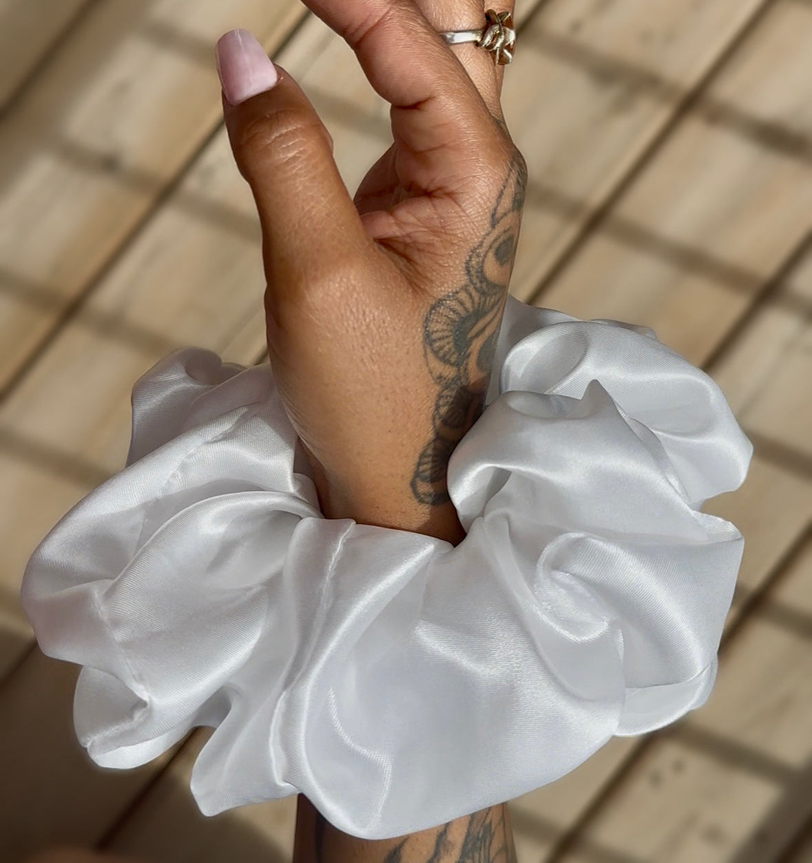 Scrunchie Loxs (Jumbo White)